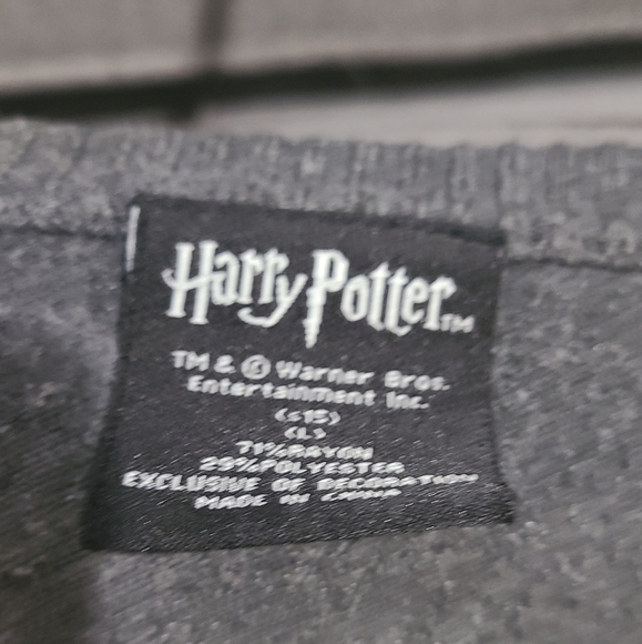 Harry Potter Gryffindor Cardigan Size Large - Picture 3 of 3